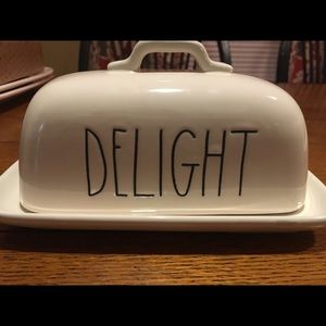 Rae Dunn butter dish.